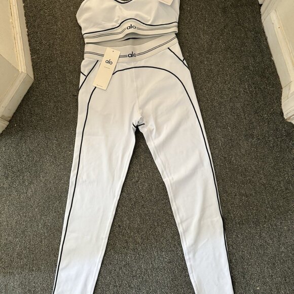 Alo Yoga all white set Size L - Picture 2 of 3
